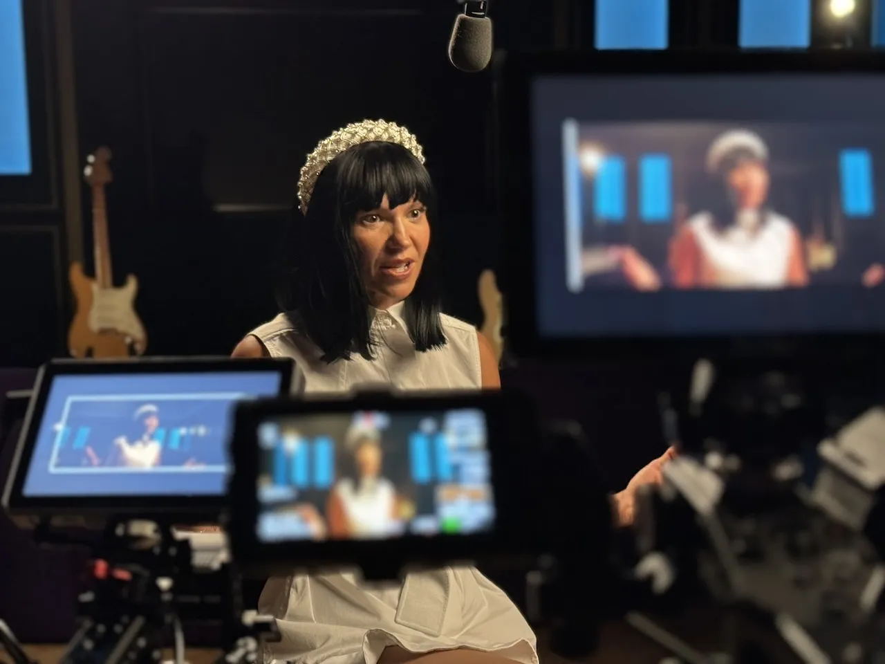 Jez Smith on set - behind the scenes 26