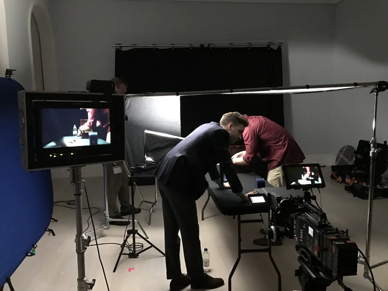 Jez Smith on set - behind the scenes 70