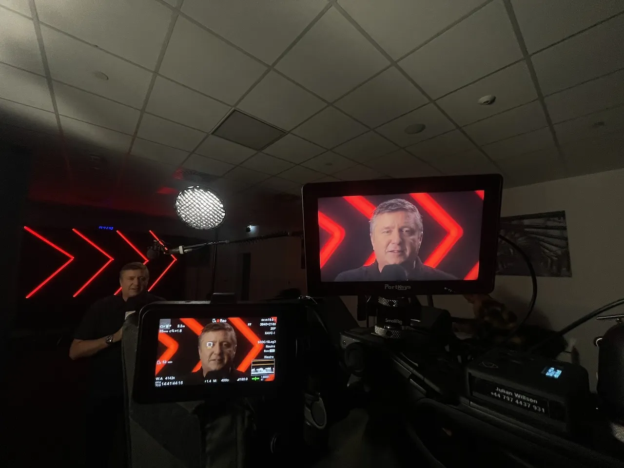 Jez Smith on set - behind the scenes 79