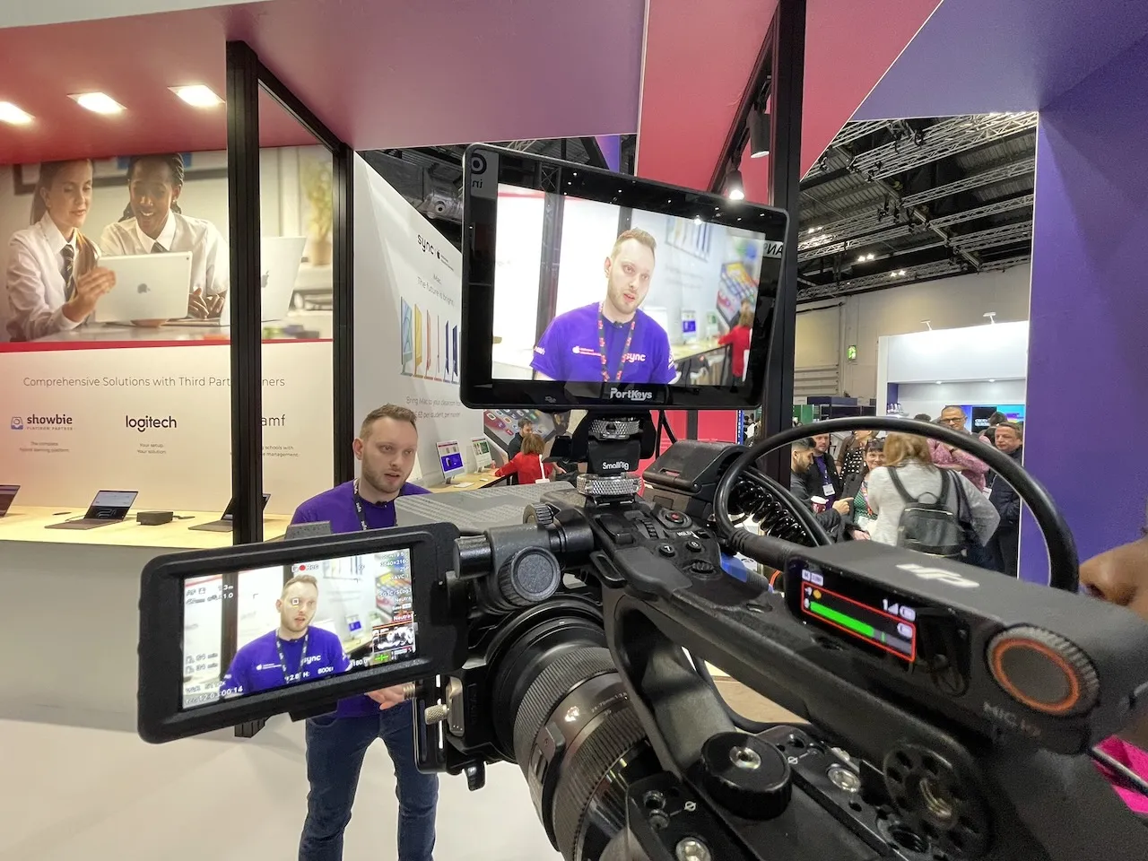 Jez Smith on set - behind the scenes 83