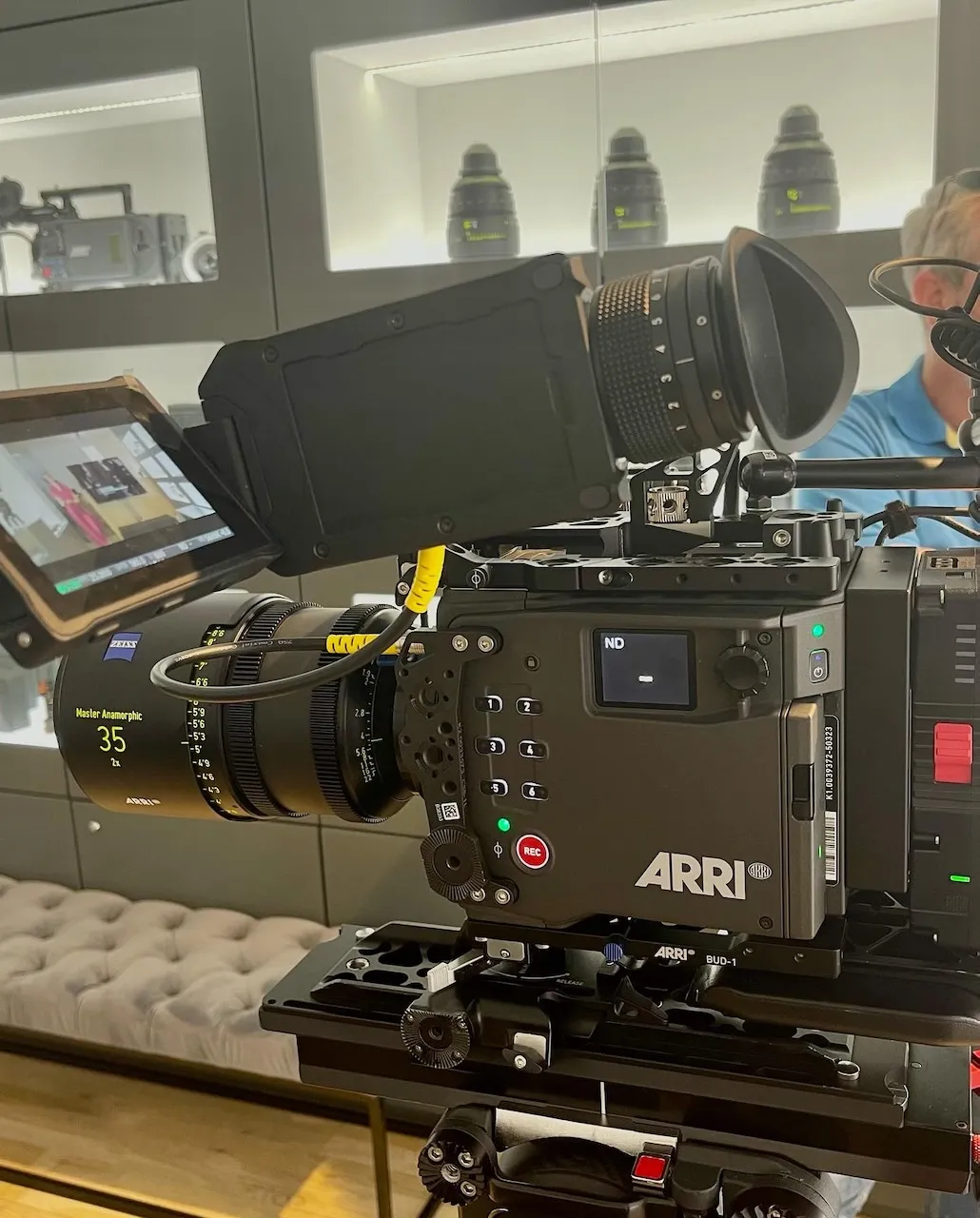 Jez Smith on set - behind the scenes 115