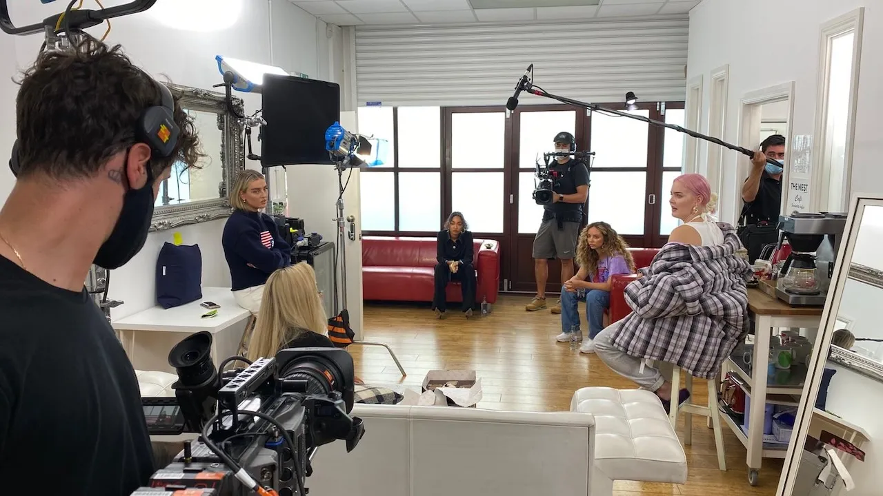 Jez Smith on set - behind the scenes 125