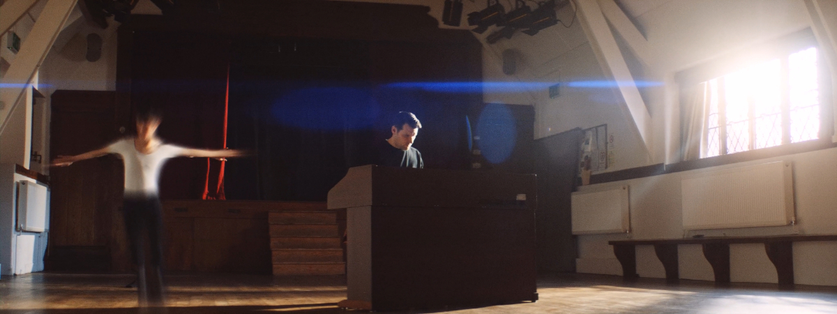 Deep Blue Sea - image 6